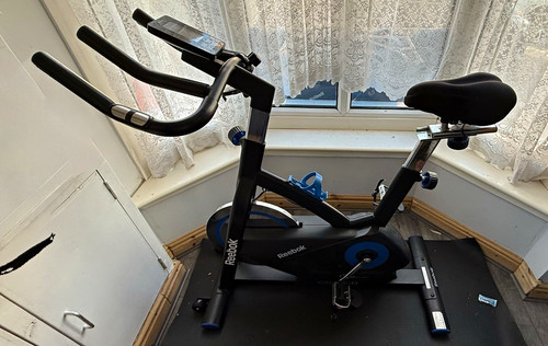 Reebok one gsb - one, self-powered
